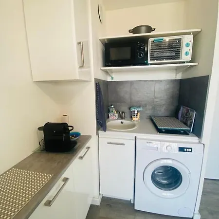 Ideally Located Nice Seaview Private Parking